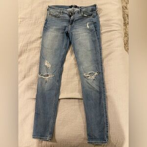 Hollister women’s jeans